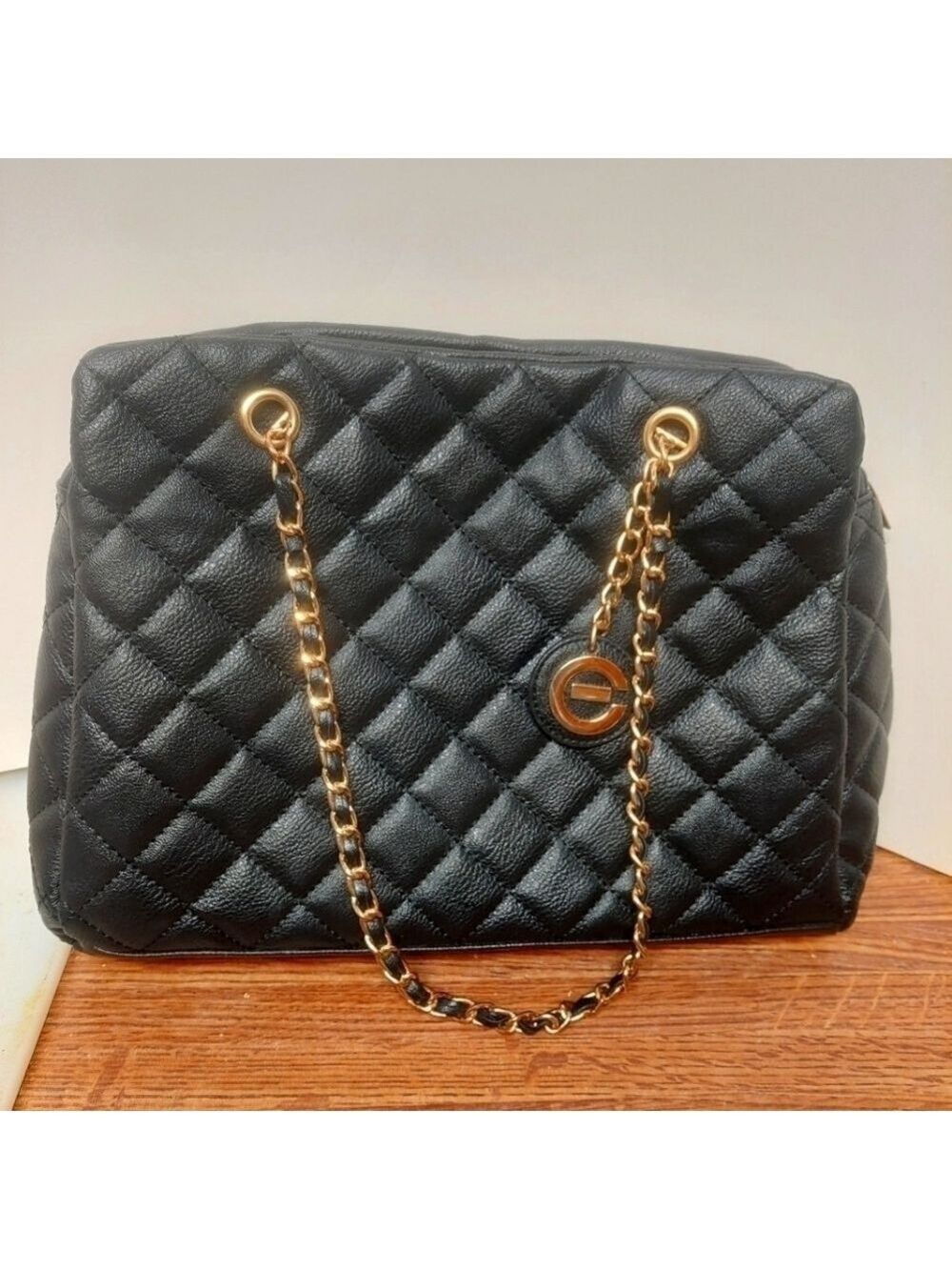 Elizabeth Grant Black Quilted Handbag/Purse